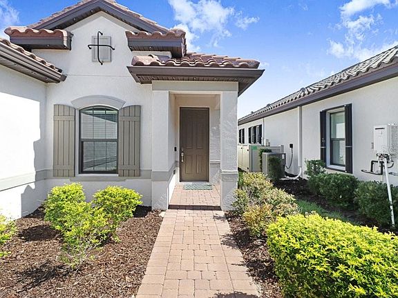 2nd image of 4634 CRESTPOINT WAY