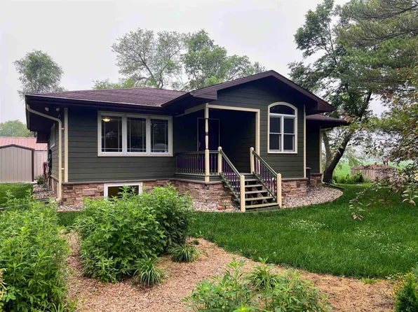 1 Bigelow Park Cir, Salix, IA 51052