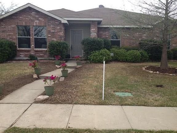 3rd image of 1681 Westbury Dr