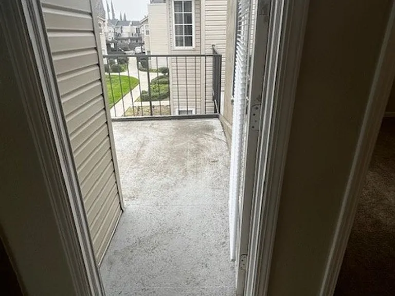 Carmel Woods Apartments — Photo 108