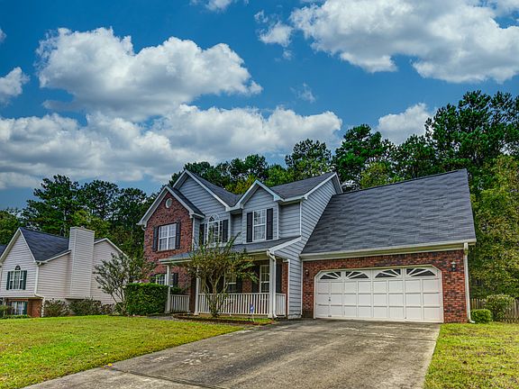 2nd image of 2929 Sweetbriar Walk