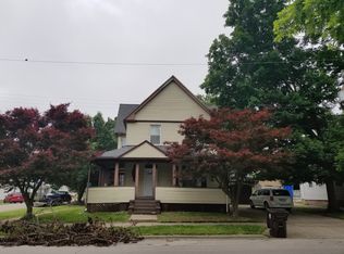 526 E Washington St, Clinton, IL 61727