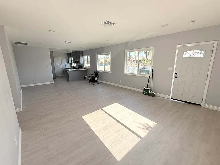 1191 E Laxford Rd #A — Photo 3