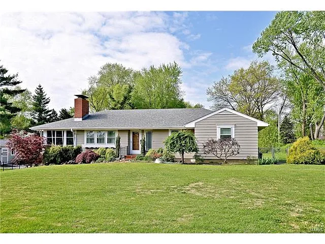 610 Utz Ln photo 1