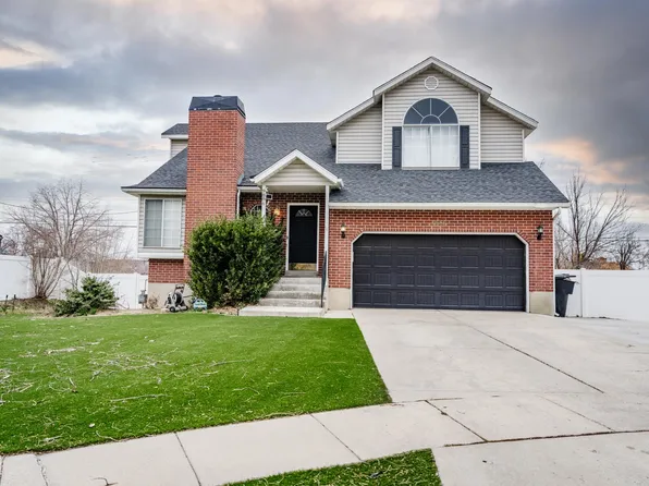 9886 S Barium Ln, White City, UT 84094