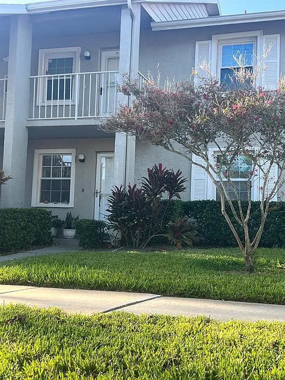 2 bed, 2.0 bath, 835 sqft, $2,000 — Photo 3