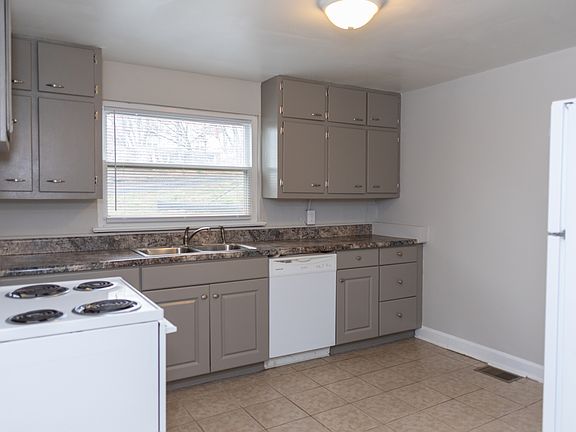 2nd image of 225 N Anderson St #B