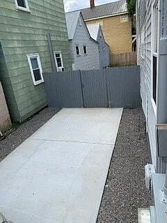3 bed, 1.0 bath, 864 sqft, $2,950 — Photo 3