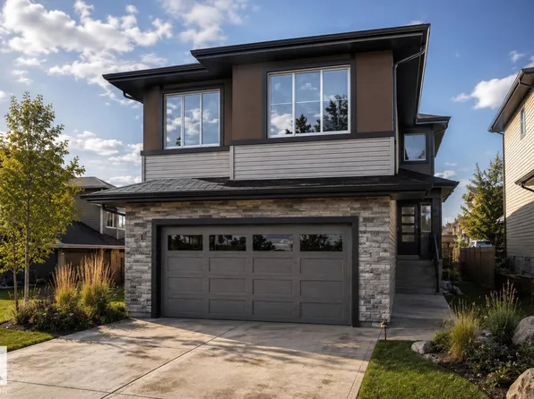 3316 Chickadee Dr NW, Edmonton, AB T5S 0K9