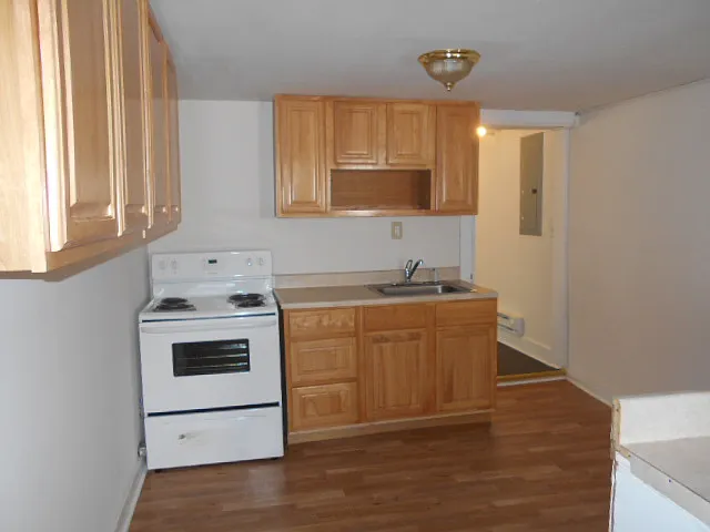 528 E Patapsco Ave — Photo 1