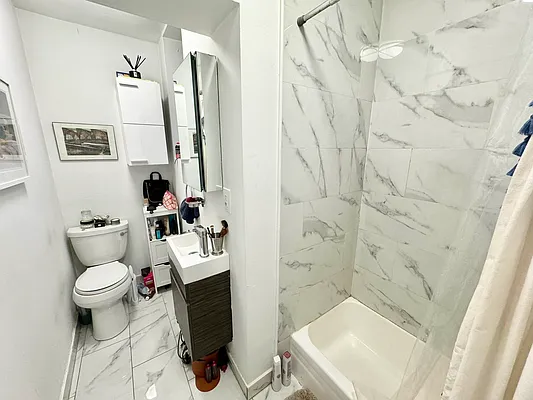 Rented by J PRESTON AND ASSOCIATES INC | media 9