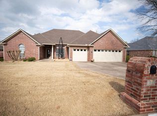 3110 Windcrest Dr, Conway, AR 72034
