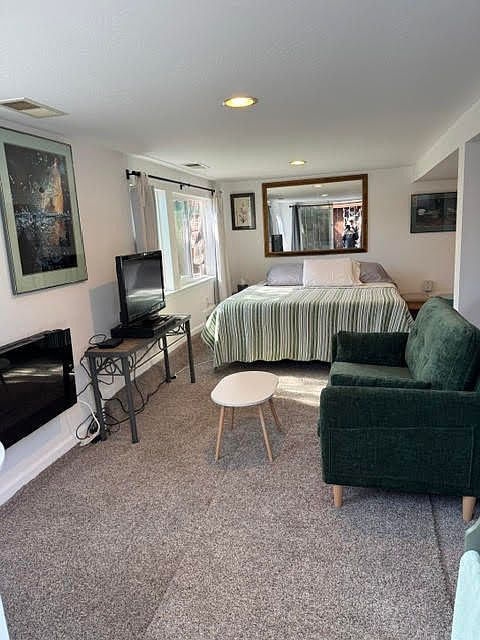 1st image of 27 Graceland Dr #B