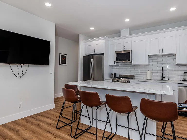 2382 Derby St #1-6 — Photo 37
