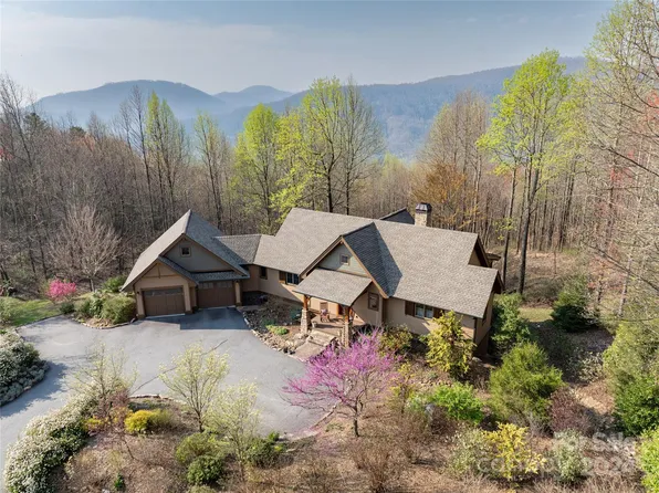 70 Tanager Ln, Black Mountain, NC 28711