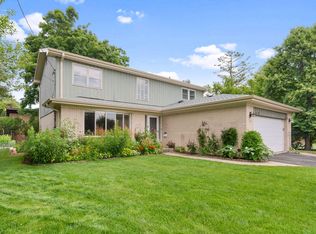 3504 Illinois Rd, Wilmette, IL 60091