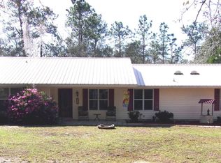 135 River St, Interlachen, FL 32148