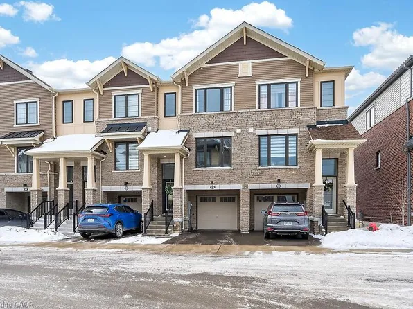 185 Bedrock Dr #42, Hamilton, ON L8J 0M5