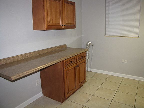 5th image of 3050 Belden St #3052