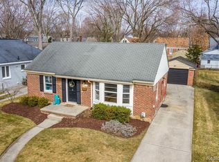 2455 Buckingham Ave, Birmingham, MI 48009