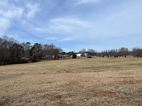 4th image of 3210 Blue Ridge Blvd