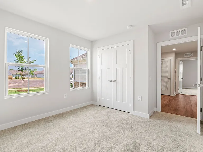 1103 Wilkinson Ln — Photo 8