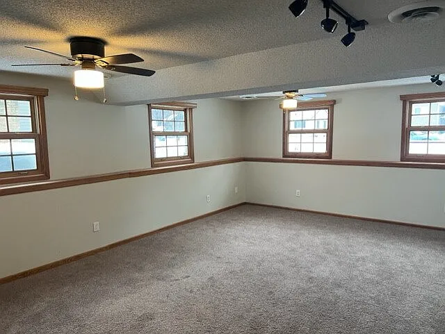 13016 Saratoga Ln N — Photo 14
