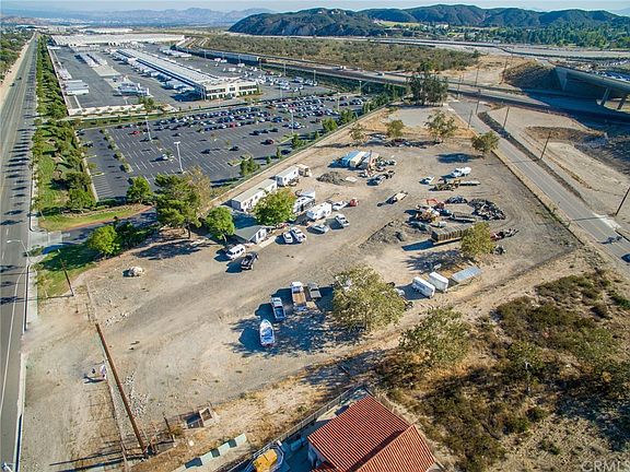 5th image of 18567 Cajon Blvd