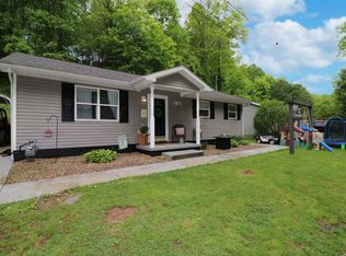 100 Mullberry Ct, Huntington, WV 25701