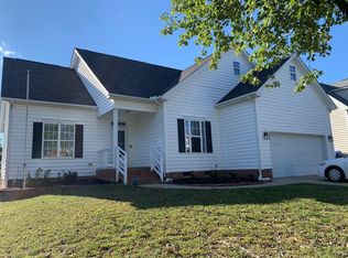 1624 Maizefield Ln, Fuquay Varina, NC 27526