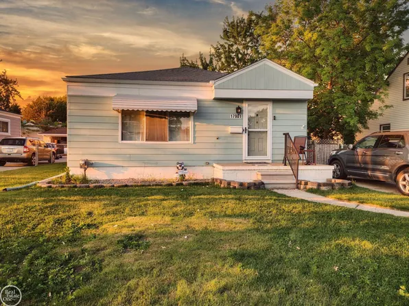 17901 Peters St, Roseville, MI 48066