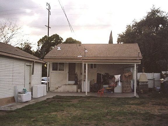 3rd image of 240 N Campus Ave