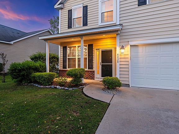 5th image of 8028 Hyannis Ct