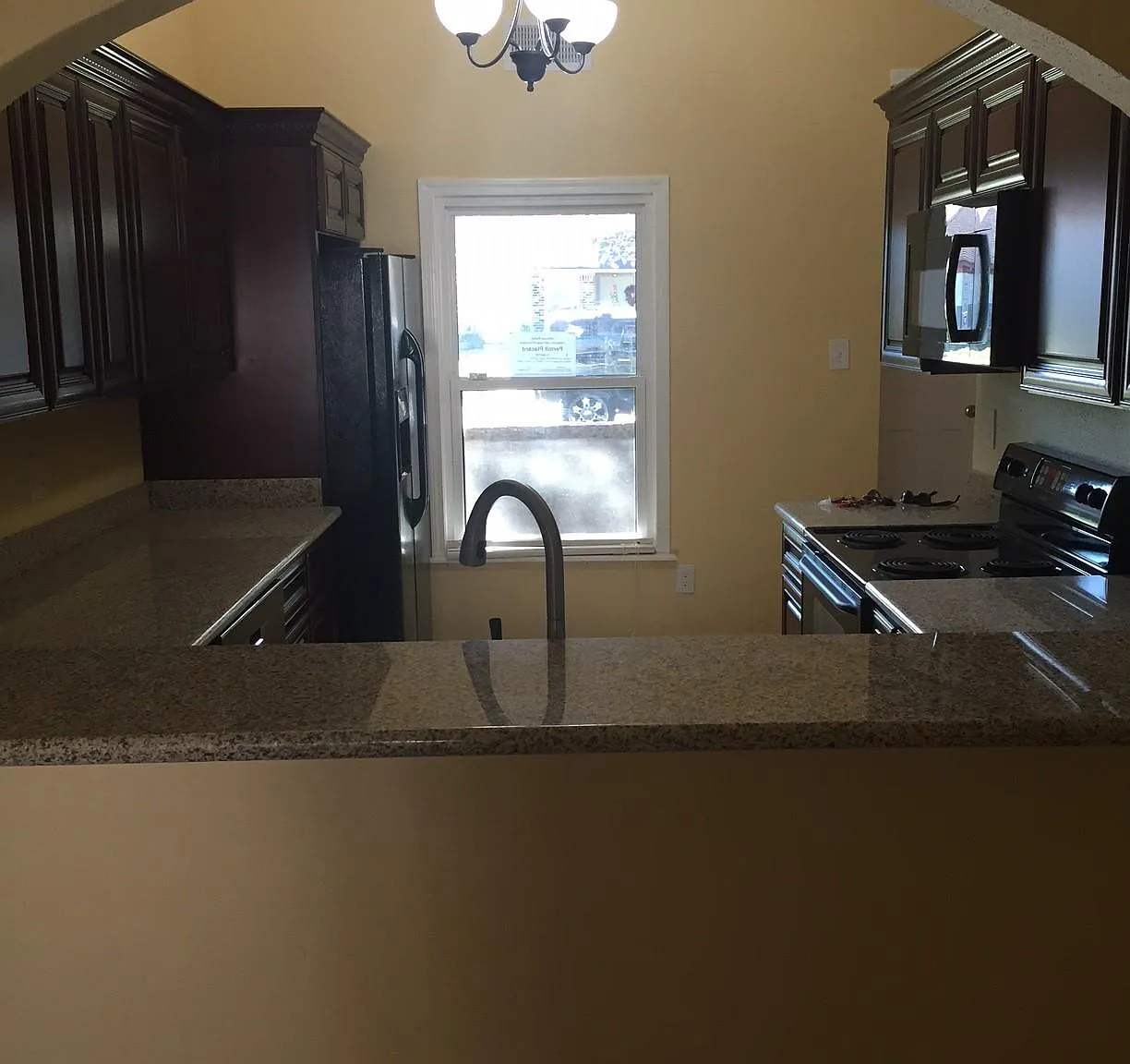 3 bed, 1400 sqft, $1,800 — Photo 3