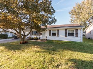 2912 Sunset Ln, Sandusky, OH 44870