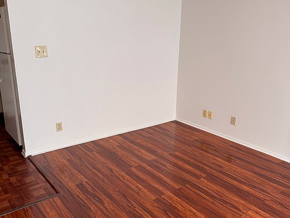 4th image of 2759 Hermosa Ave #101