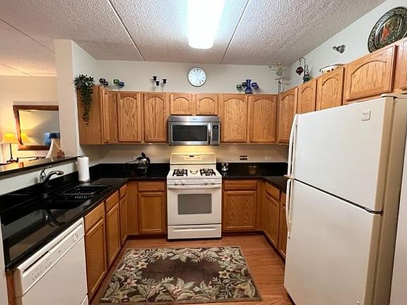 3rd image of 470 W Mahogany Ct Unit 301