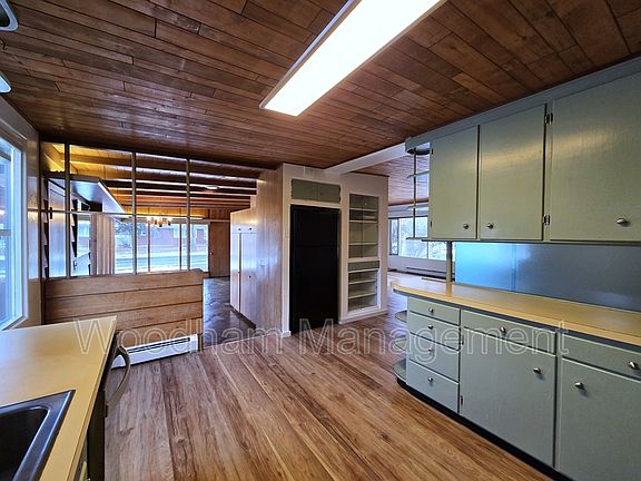 4th image of 621 S 14th Ave