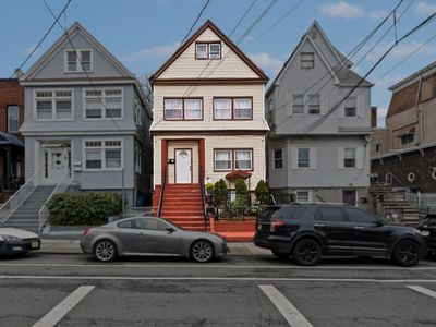 66 Linden Ave, Jersey City, NJ, 07305