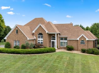 3746 Jackson Bend Dr, Louisville, TN 37777