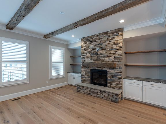 5th image of 335 SE Eheart St