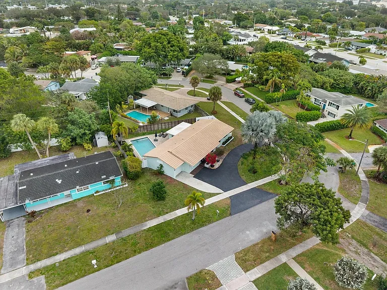 1257 NW 5th St — Photo 41