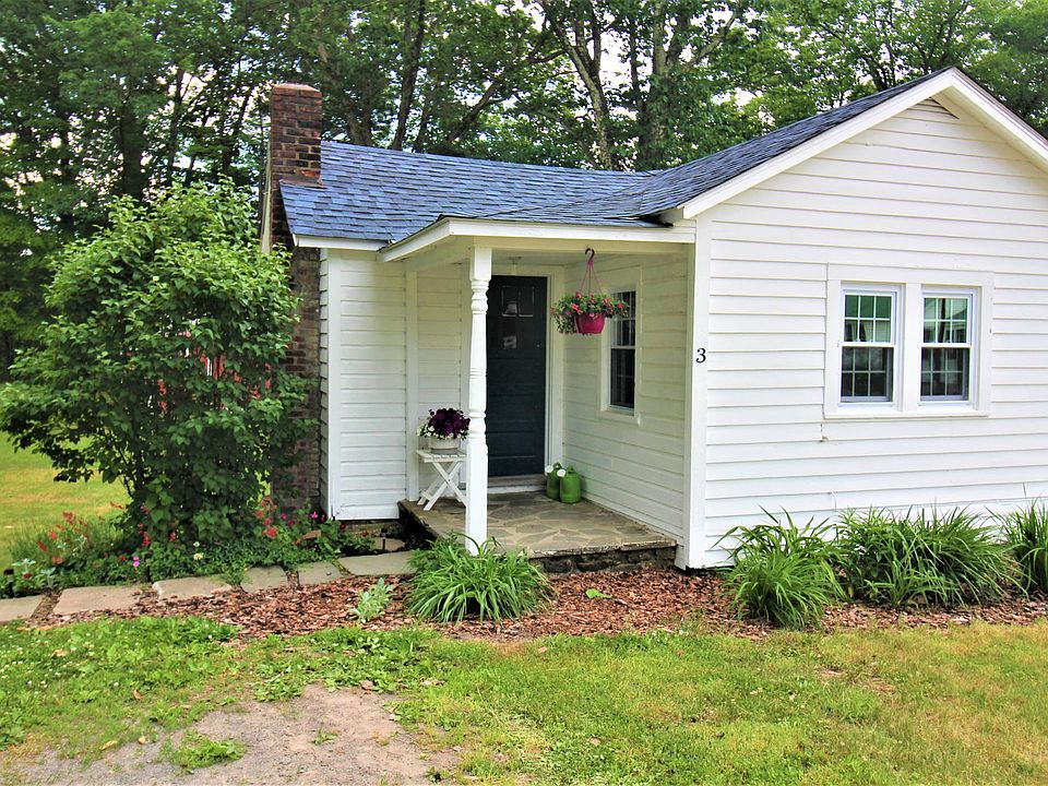 1st image of 1 Ella St #3