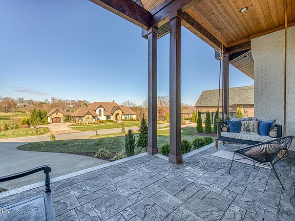 3rd image of 319 Sanctuary Ct