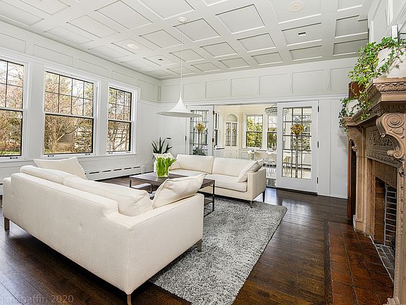 3rd image of 535 Longwood Ave
