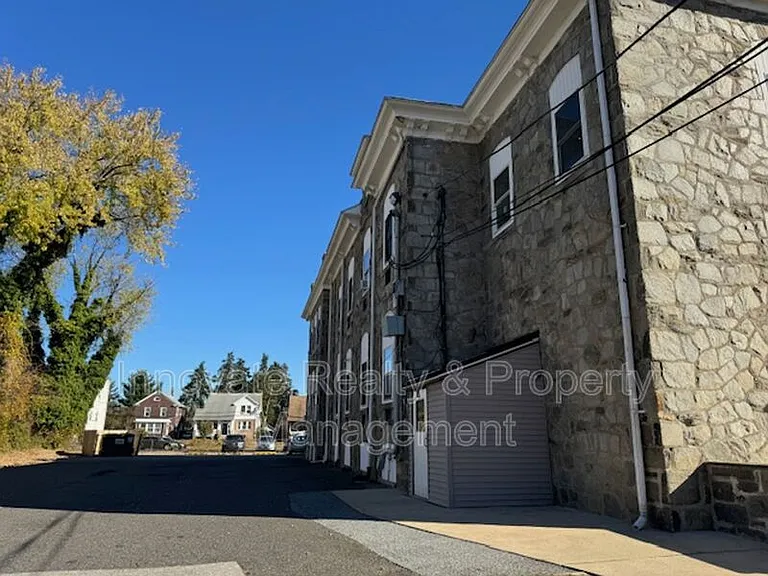 29 E Logan Ave #11 — Photo 20