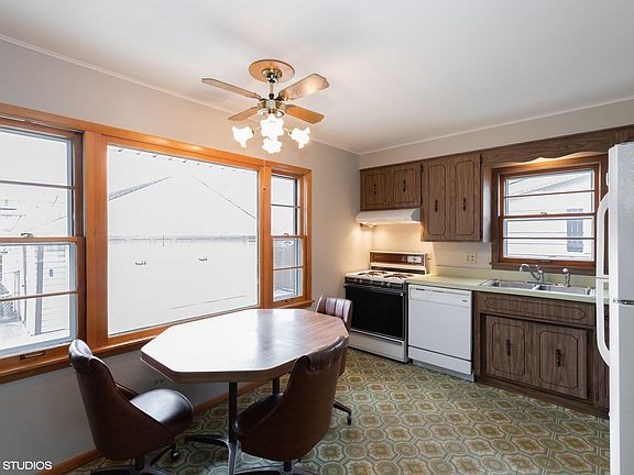 4th image of 71 Indianwood Dr