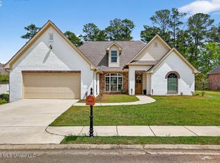 114 Willow Crest Cir, Brandon, MS 39047