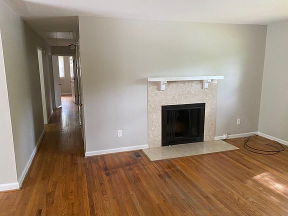 4th image of 2512 Shady Lawn Dr