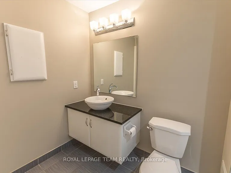 9 Balsam St W — Photo 20